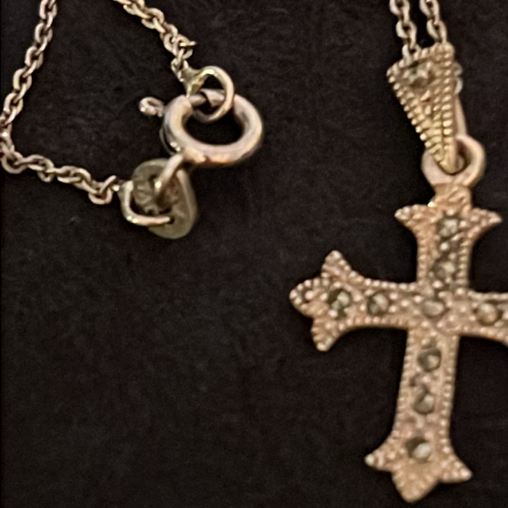 Vintage Sterling Silver 925 & hematite cross pendant & necklace Italy